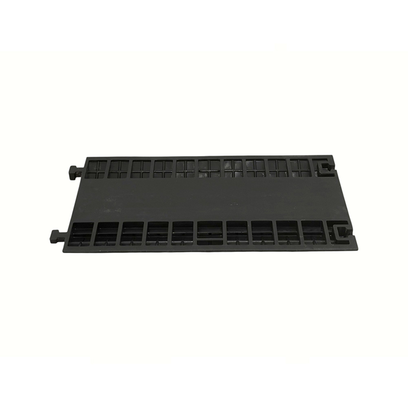 Protector de cables de servicio pesado de 3 canales con cubierta de PVC de alta capacidad de carga y base de caucho reforzado