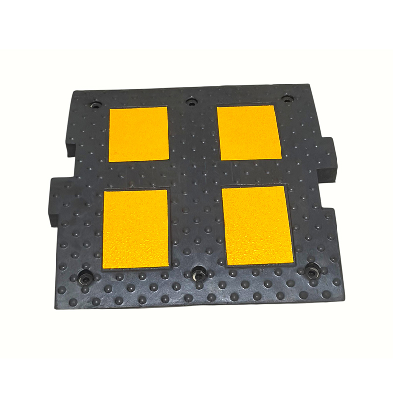 Parachoques de velocidad de caucho entrelazados modulares de alta densidad estándar europeos